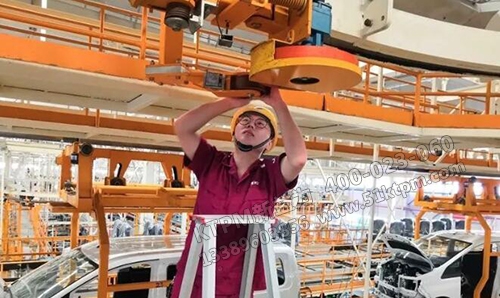 對底盤吊具進行TPM保養